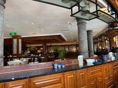 大堂-八府香鸭·啫啫煲(华山路店)