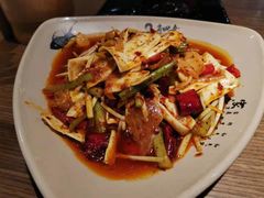-肖四女乐山跷脚牛肉(世博源店)