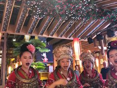 -野山舂·贵州现舂酸汤火锅(鸿通城店)