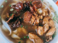 牛腩拼猪肠粉-海幢瑞芳饮食店