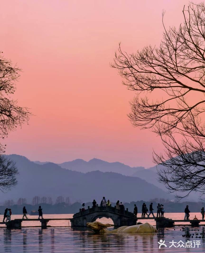 西湖边来晚了就吃不上地道江浙菜[点赞][点赞]