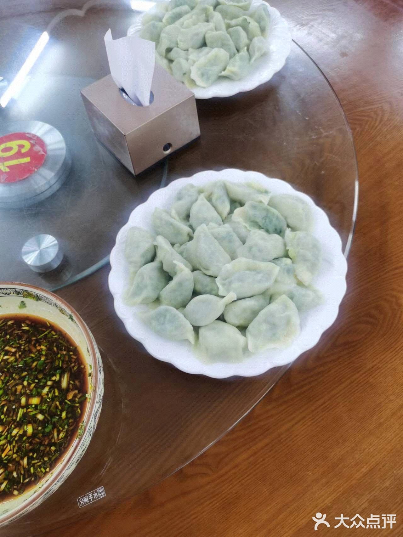 只排了4组客人就到了，几乎等于不要排队