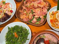 -老滇山寨•云南特色菜•地方菜•民族风情歌舞表演(金碧店)