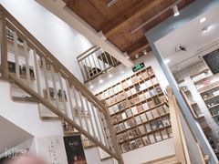 -猫的天空之城概念书店(苏州诚品店)