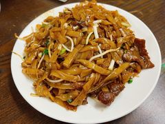 炒牛河-美食店(华贵路店)