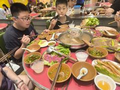 -潮汕·草根牛肉档(上海荟聚城市集市店)