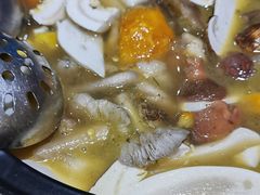 -菌之家·专业纯野生菌火锅·特色炒菌