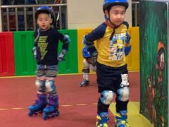 -悦动体能篮球羽毛球网球(三里河店)