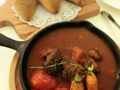 炖牛肉配黑面包-美丽心情蛋糕(江苏路店)