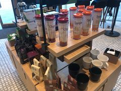 零售区-星巴克(三亚海棠湾国际免税城店)