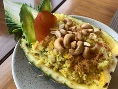 菠萝海鲜炒饭-mango tree芒果树泰国餐厅(青岛万象城店)