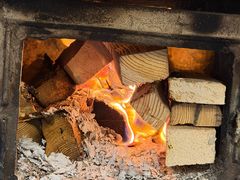 -鱼窝棚柴火铁锅炖(富山屯店)