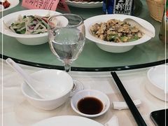 -山明水秀大饭店