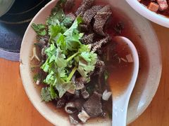 -大众跷脚牛肉馆·非遗传承单位(峨眉山店)