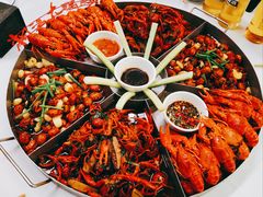 龙虾大拼盘-湘江大码头·龙虾馆(渔人码头一店)