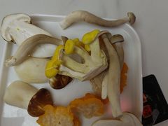 -深海聚汇·牛榴宴·自助料理(江宁万达店)