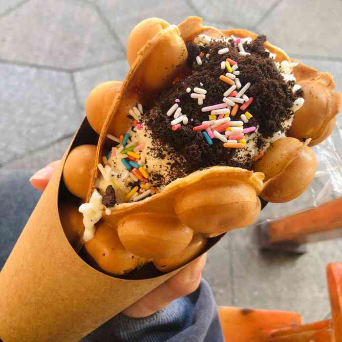 这个鸡蛋仔冰激凌特别好吃.