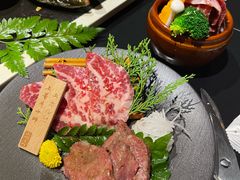 -山川小町·极番烧肉(新地假日广场店)