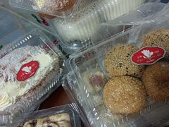 -白玉兰食品甜凤店(合生汇店)