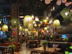 -临界音乐酒馆·小龙虾·江湖菜(华熙LIVE·鱼洞店)