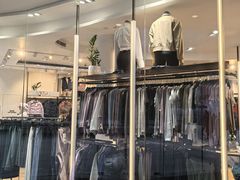 -lululemon(上海浦东IFC店)