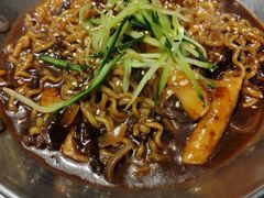 炸酱拉面-富乐满韩国正宗炸鸡韩国料理(虹泉路店)