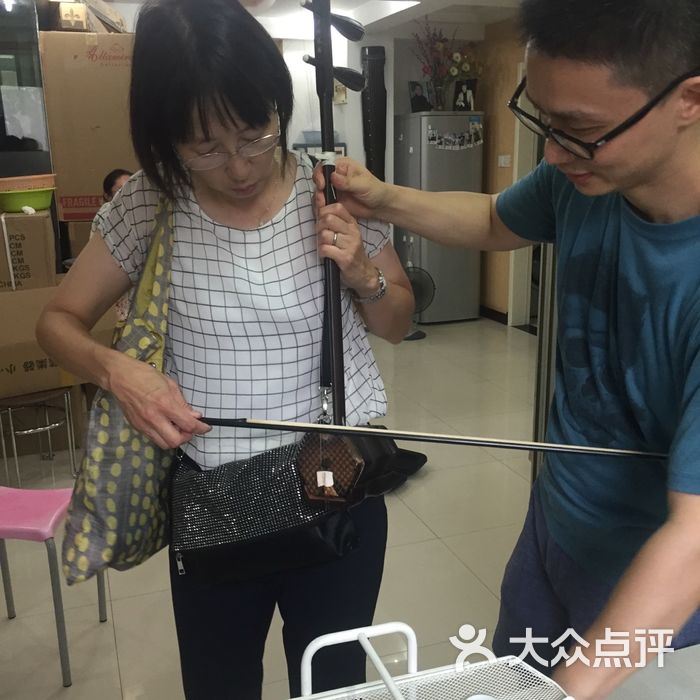 陆林生二胡专卖店