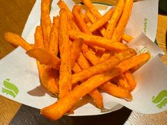 -JINNS锦时 steak&pizza(浸信会礼拜堂旧址店)