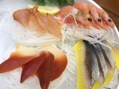 -青瓦餐厅·生鱼片·韩园烤肉(西塔店)