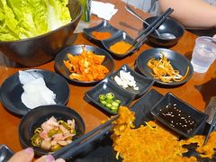 -肉甲韩国木炭烤肉(新壹街1店)