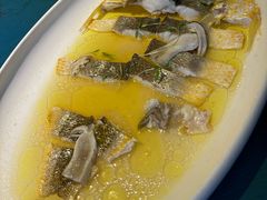 鸡汁松茸蒸大黄鱼-野蔓果·山野菜(西湖景区·龙井茶田店)