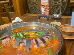-亮欢寨酸汤鱼(沙冲路店)