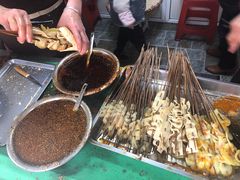-老鼓楼麻辣烫夹馍