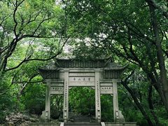 -灵岩山风景区