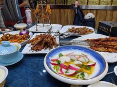 -三江源美食城