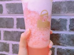 草莓桃子酪酪-LELECHA乐乐茶(新街口大洋店)