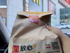 -麦当劳(卫星广场店)