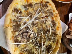 烤牛肉披萨-I HOLIC艾豪丽披萨(KKone店)