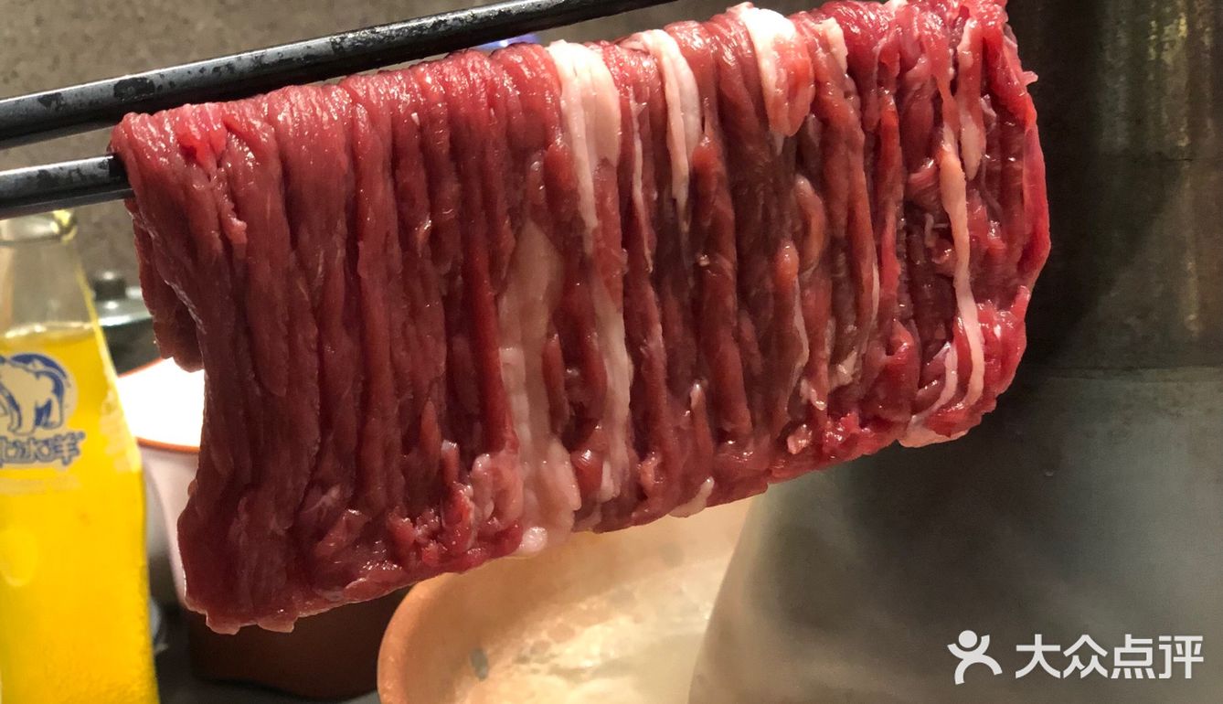 天呐！整盘下肉的铜锅涮是最过瘾的