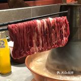 天呐！整盘下肉的铜锅涮是最过瘾的