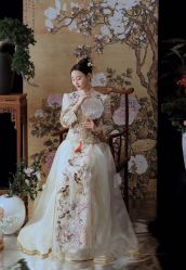 -莫小姐婚纱
