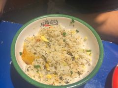-马路边边 传媒大学店