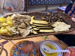 -洱火云南酸菜牛肉火锅(石景山当代商城店)