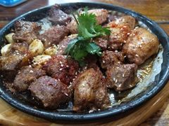 -老东镇啤酒屋海鲜加工·蒸汽海鲜·海鲜烧烤(台东店)