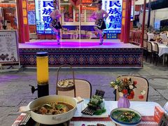 -刘姐啤酒鱼民族演艺餐厅(西街总店)