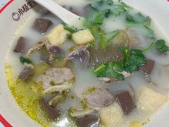-小杨生煎(金山百联购物中心3楼店)