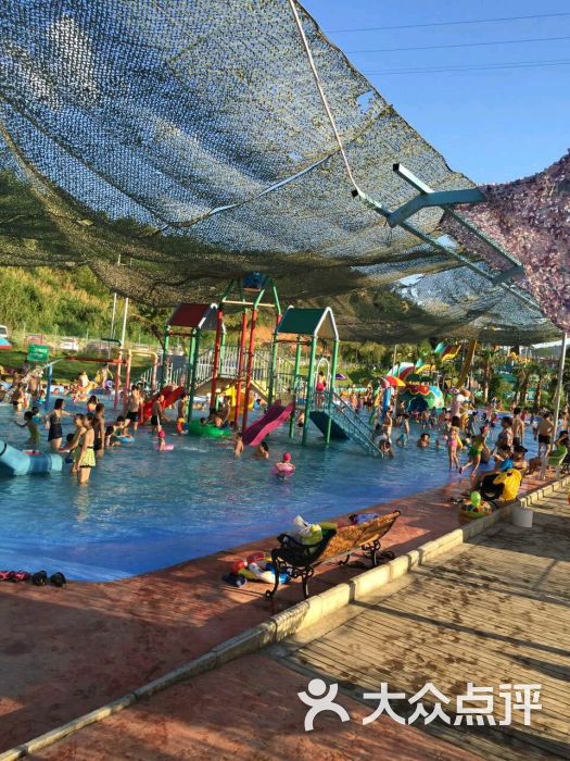 四清湖水上乐园游泳馆图片 - 第2张