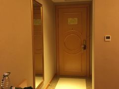 -维也纳智好酒店(深圳罗湖口岸国贸火车站店)