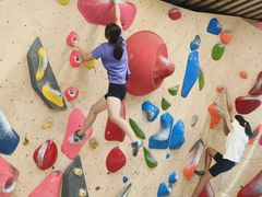 -ROCKPLUS攀岩馆(环宇城店)