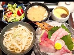 -家贺屋刺身寿司专门店